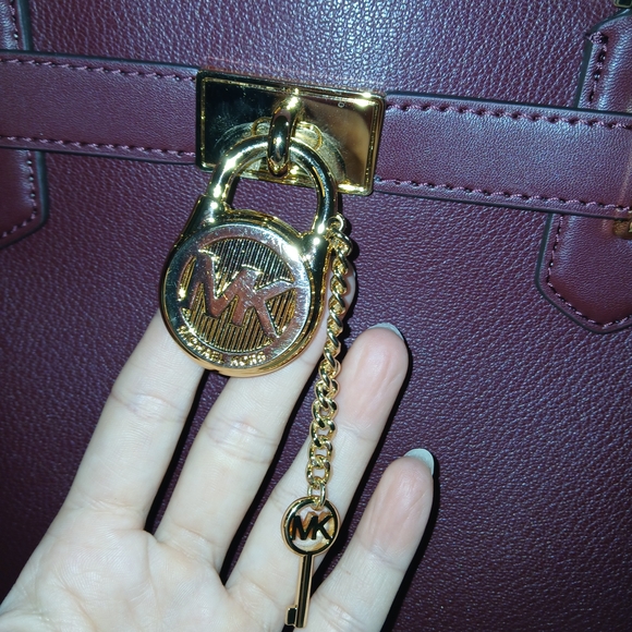 NWOT Michael Kors Oxblood Hamilton Satchel Crossbody Strap Gold Hardware - Picture 16 of 16